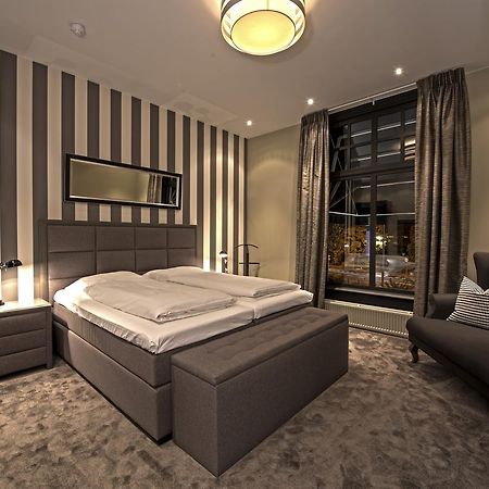 Hotel-Restaurant Unicum Elzenhagen Poeldijk Exteriör bild