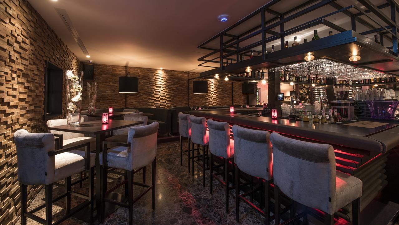 Hotel-Restaurant Unicum Elzenhagen Poeldijk Exteriör bild