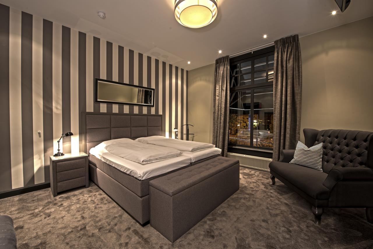 Hotel-Restaurant Unicum Elzenhagen Poeldijk Exteriör bild